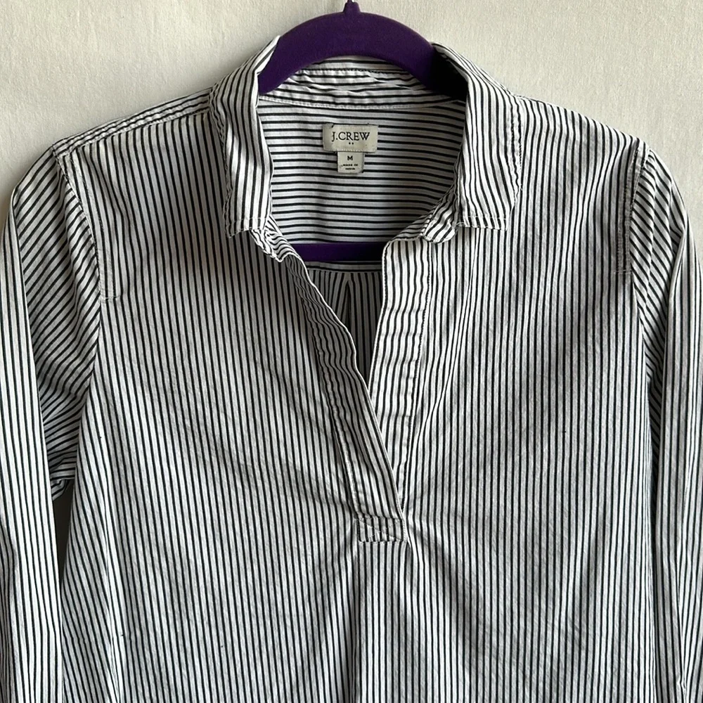 J. Crew vertical striped V-neck pullover shirt, size M